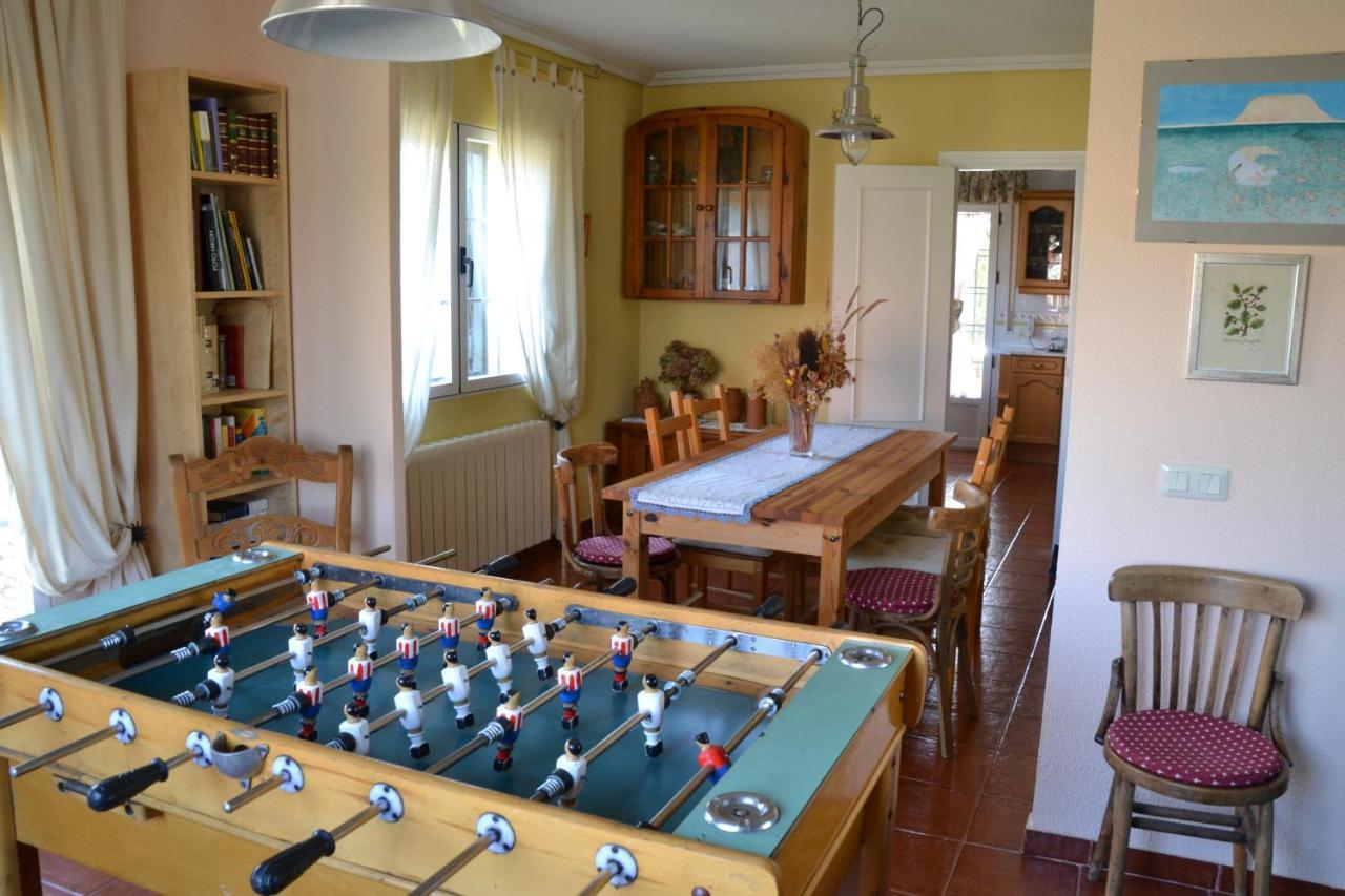 Casa Rural El Trepador Azul Futbolin Barbacoa 8 Personas بيسيريل دي لا سييرا المظهر الخارجي الصورة